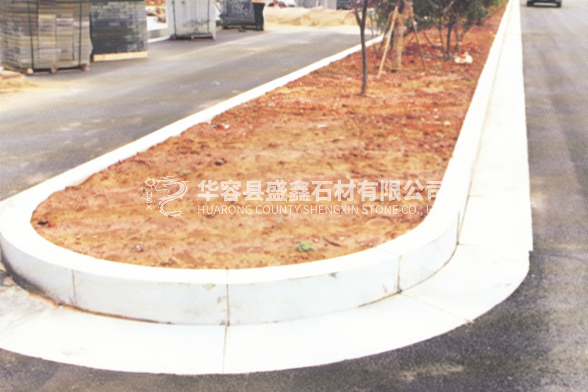 路缘石